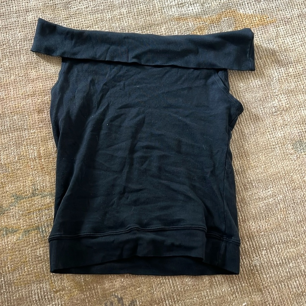 Off the shoulder brandy melville top